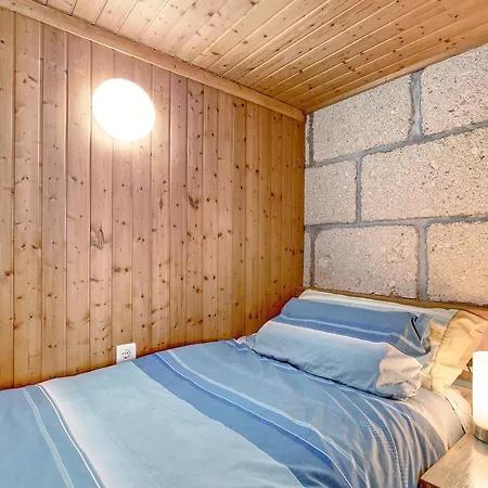 Cozy Arona